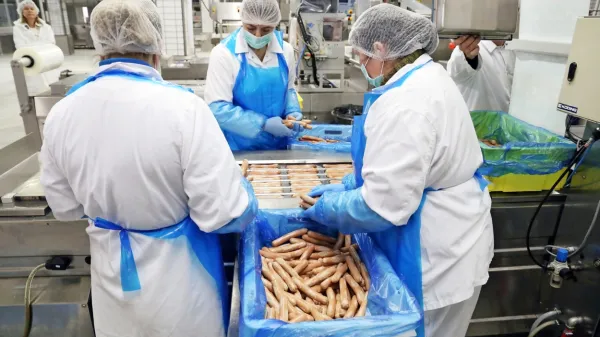 Živilska industrija je ena od panog, ki bodo zaradi zakona o 
minimalni plači zelo na udaru. 
