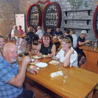 Kanava v središču Marezig je gostila pokušino nagrajenih vin.