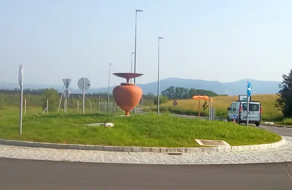 V kroži&scaron;ču replika rimskega zbiralnika