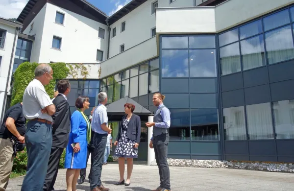 Žniderjevi nameravajo obnoviti ves Hotel Alp