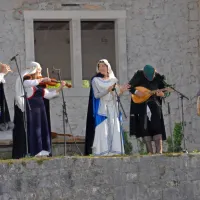 &Scaron;e bogatej&scaron;e dogajanje na gradu Rihemberk