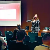 Etična hekerka Chris Kubecka je vnovič opozorila, da lahko 
nepridipravi danes vdrejo v katerokoli elektronsko napravo.