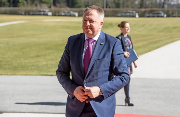 Minister za gospodarstvo Zdravko Počivalšek