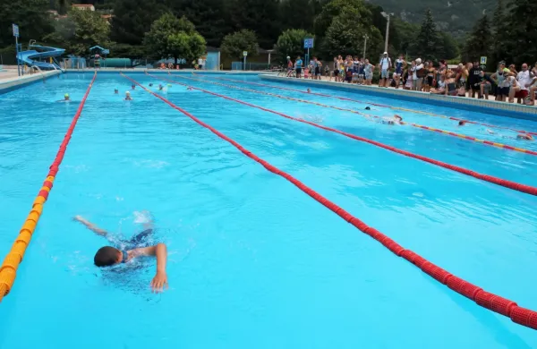 Triatlon  je bil  generalka za  ekipo ajdovskega mestnega kopališča, 
ki bo vsem vrata odprlo v petek.