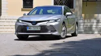 Camry nikakor ni novo ime v Toyotini zgodovini, saj gre za avto, ki 
izven Evrope že desetletja žanje dobre prodajne uspehe. Od leta 
1982 so zabeležili že 19 milijonov prodanih primerkov.