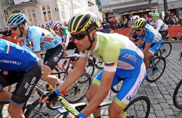 Slovenec Luka Mezgec je zmagovalec 2. etape kolesarske dirke po 
Sloveniji.