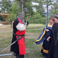 Napadali so s katapultom