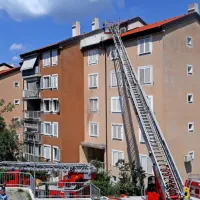 Zagorelo v stanovanju bloka na Cesti na Markovec