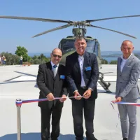 Heliport so slovesno odprli (z leve) direktor SBI Radivoj Nardin, 
vodja službe informatike in tehničnega vzdrževanja v SBI Marko 
Markežič in zdravstveni minister Aleš Šabeder.
