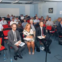 Delničarjem Luke 1,33 evra dividende