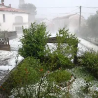 Toča v vasi Škrbina 