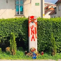 Neznanci oskrunili več spomenikov v Ljubljani