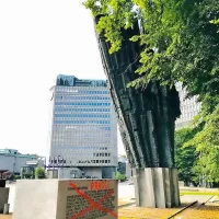 Neznanci oskrunili več spomenikov v Ljubljani