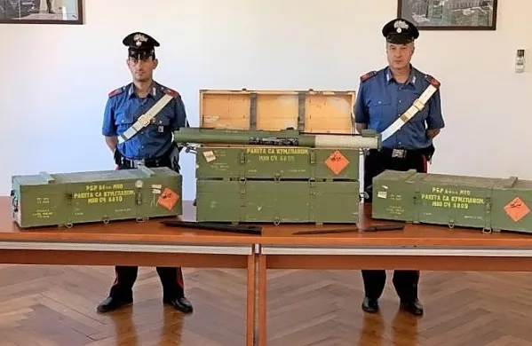 29-letnega Goričana so ovadili zaradi posedovanja večje količine 
vojaškega orožja.