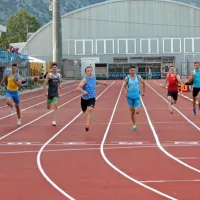 Andrej Skočir (Posočje, tretji z desne)  je  bil srebrn na 100 in 200 
metrov.