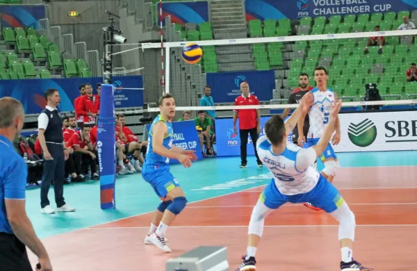 Po včerajšnji zmagi Slovencev nad Turki, ki so zmagovalci letošnje 
zlate evropske lige, lahko rečemo, da bo treba danes ob 20.30 - 
glede ravni igre - ponoviti vajo z včerajšnjega večera.