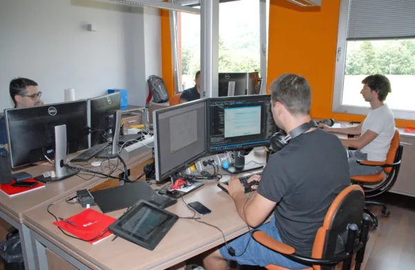Poletna IT delavnica bo potekala od 8. do 19. julija  v prostorih 
Business Solutions v Solkanu.