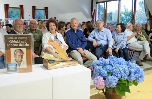 Uvodni Šinkovčevi dnevi poezije so na Vojsko pritegnili številne 
pesnike in druge  ugledne goste.