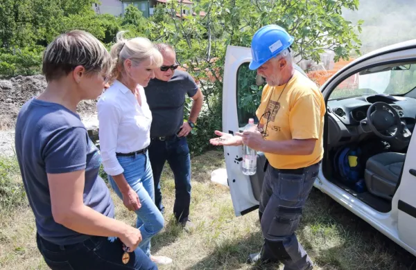 V tleh so zaznali kerozin