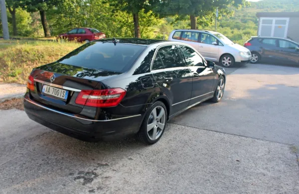 Odkrili ukradena mercedesa
