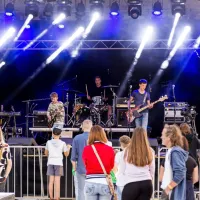 Festival Kanela bar je na plažo pljusknil dozo rock'n'rolla