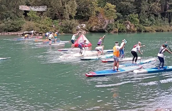 Na Soči so supali