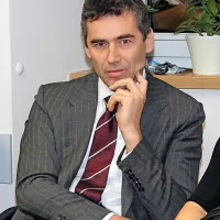 Racman se skriva, ostali pa že berejo očitke iz obtožbe
