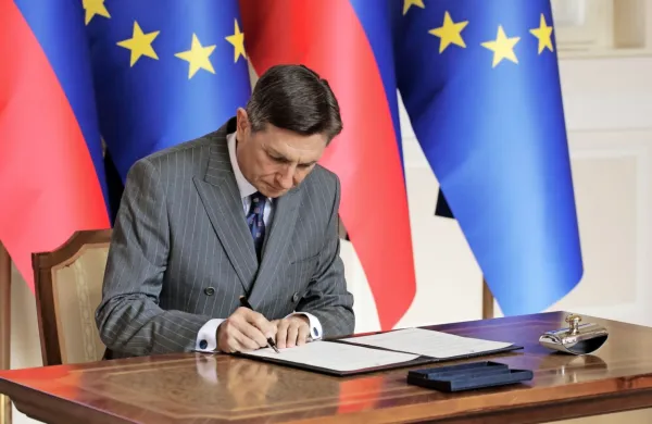 Predsednik republike Borut Pahor je v minulih dneh podpisal 
ukaze o postavitvi več novih veleposlanikov. 