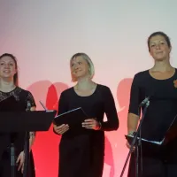 Po Križu je odmevalo petje skupine El&uacute;m