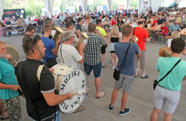 Prvačka pleh muzika je nepogrešljiv del tradicionalnega praznika. 