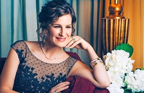 Pevka Manca Izmajlova 