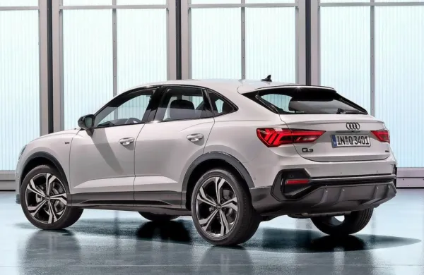 Audi Q3 sportback  na slovenske ceste prihaja pozno jeseni, cena 
pa bo primerljiva s tisto za njegovega brata Q3.
