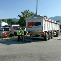 Policisti so odkrili več vozil, na katerih tovor ni bil ustrezno zavarovan. 