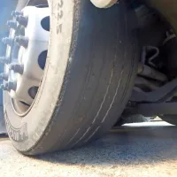 Policisti niso spregledali niti kršitev  glede  tehnične brezhibnosti 
vozil.