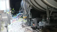 Akreditirani laboratorij za analizo kovin bo preučil zlomljeno ostrico 
kretnice, ki je povzročila iztirjenje vagonov v Dolu pri Hrastovljah.