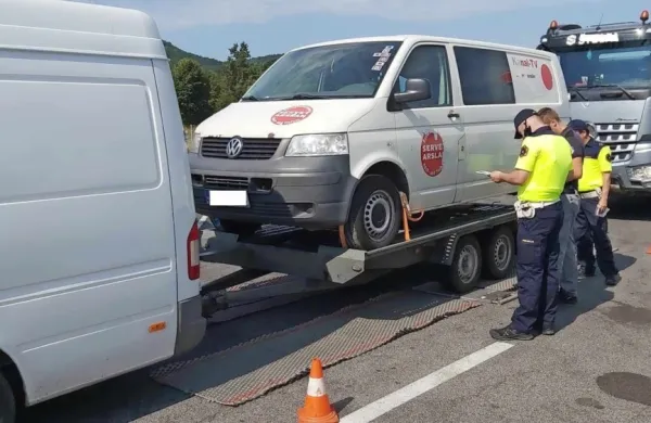 Vozila preobremenjena, vozniki brez počitka in dokumentov