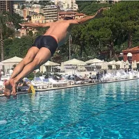 Skok v vodo: kdor zna, pač zna ...