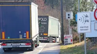 Domačini opažajo naraščanje tovornega prometa.