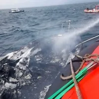 Pred Izolo zagorelo plovilo