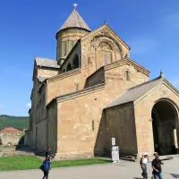 Barvita dežela brez pravih kotov