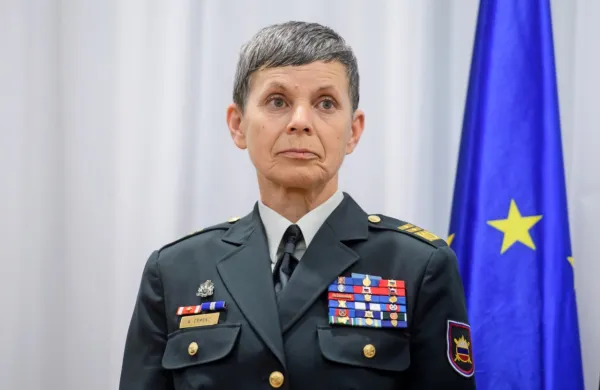 Načelnica generalštaba Slovenske vojske Alenka Ermenc