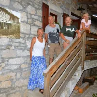 “Ne hodimo veliko okoli, ker se  z odprtimi ljudmi tukaj odlično počutimo,” pravi družina iz Nemčije.  