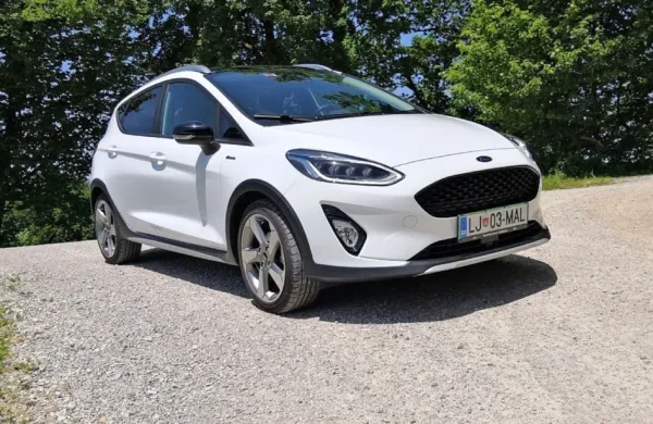 Fiesta active postreže z všečnim zunanjim videzom, z dobro vozno predstavo na cesti in bogatim seznamom opreme, a zatakne se 
pri ceni.