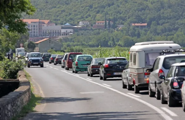 Pred nami sta dve prometno najbolj obremenjeni soboti, napovedujejo na Darsu.