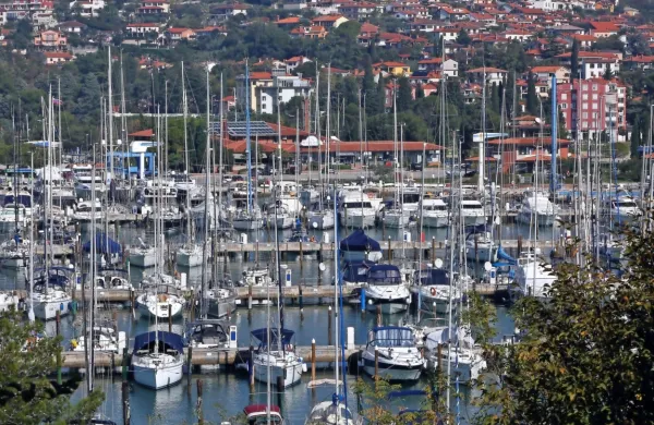  V Marini Portorož  ugotavljajo, da se viša tako število tranzitnih kot 
stalnih gostov. 
