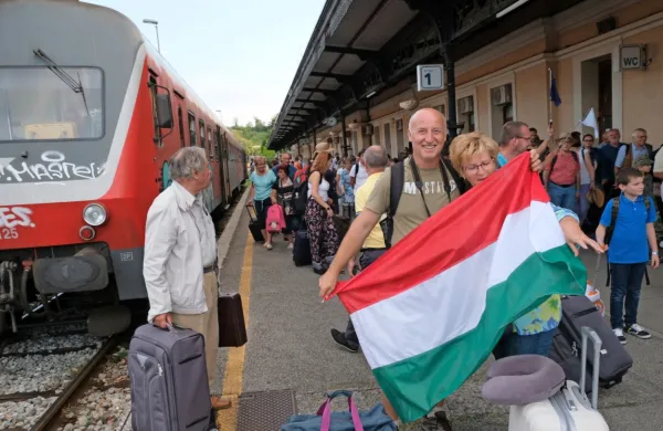 Na madžarskem historičnem vlaku letos 340 turistov