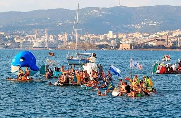 Eden od vrhuncev prireditve bo tudi letos Vogadamata, tradicionalna veslaška tekma na najbolj nenavadnih plovilih.