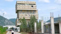 Na območju Majskih poljan naj bi že oktobra nadaljevali s 
stanovanjskim projektom, ki predvideva še dve stolpnici.
