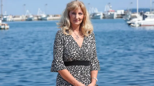 Vesna Mikolič