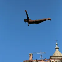 Zmagovalec tudi letos Britanec